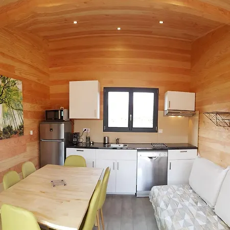 Le Moulin Hotel *